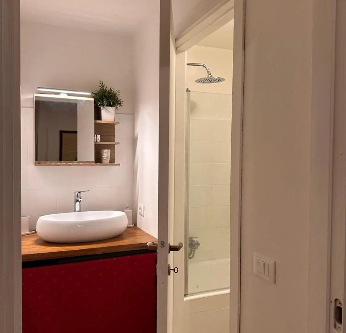 Naviglio Garden Apartment Milan 0*,  Italy