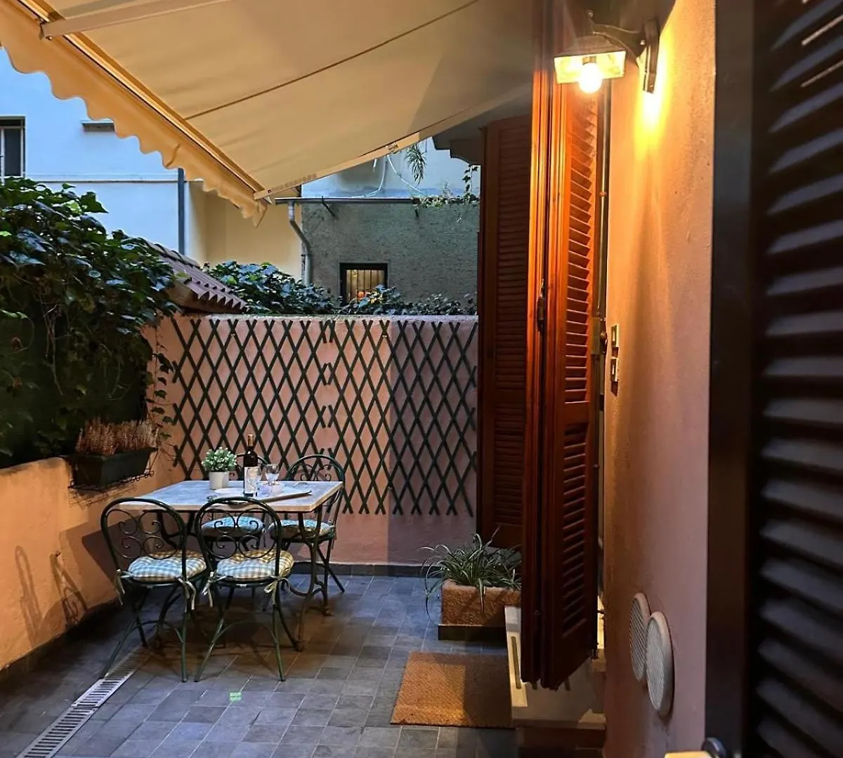 Naviglio Garden Apartment Milan